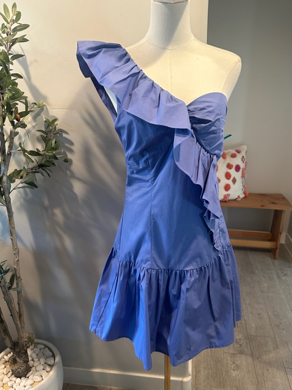 ASTR‎ the Label One Shoulder Ruffle Mini Dress New! - Picture 8 of 13